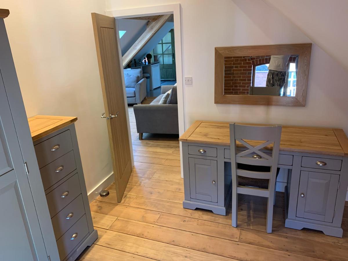 Beautiful Rural Apt, Walking Distance To Three Choirs Vineyard/Brassiere Gloucestershire Apartment Newent Exterior photo